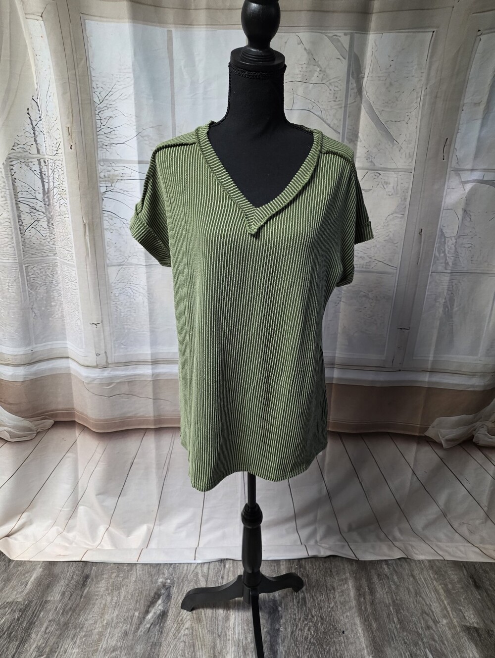 Kohl's Ribbed V-Neck Short Sleeve Top in Olive